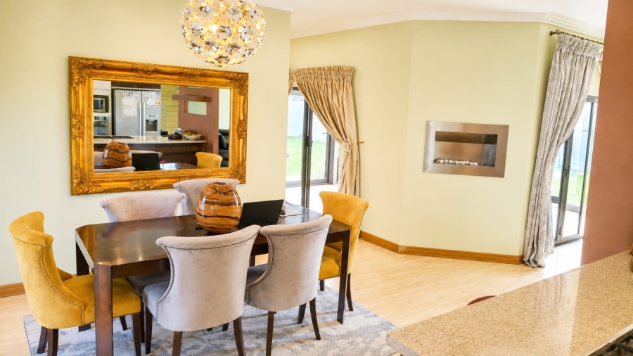 4 Bedroom Property for Sale in Heuwelsig Estate Gauteng