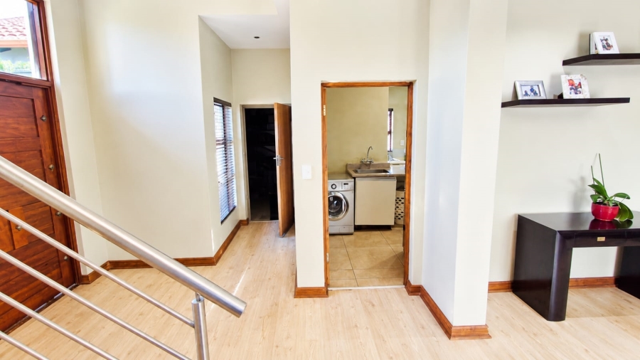 4 Bedroom Property for Sale in Heuwelsig Estate Gauteng