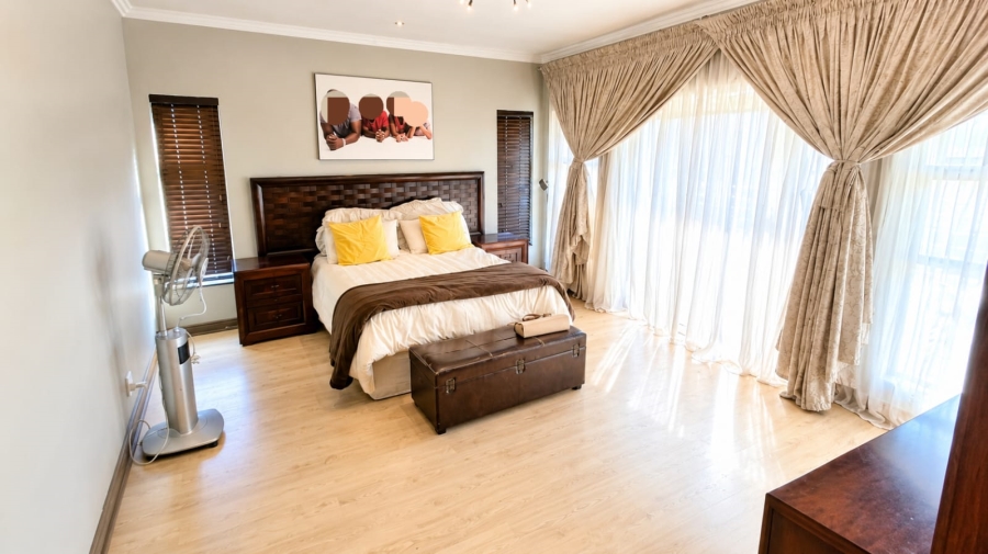 4 Bedroom Property for Sale in Heuwelsig Estate Gauteng