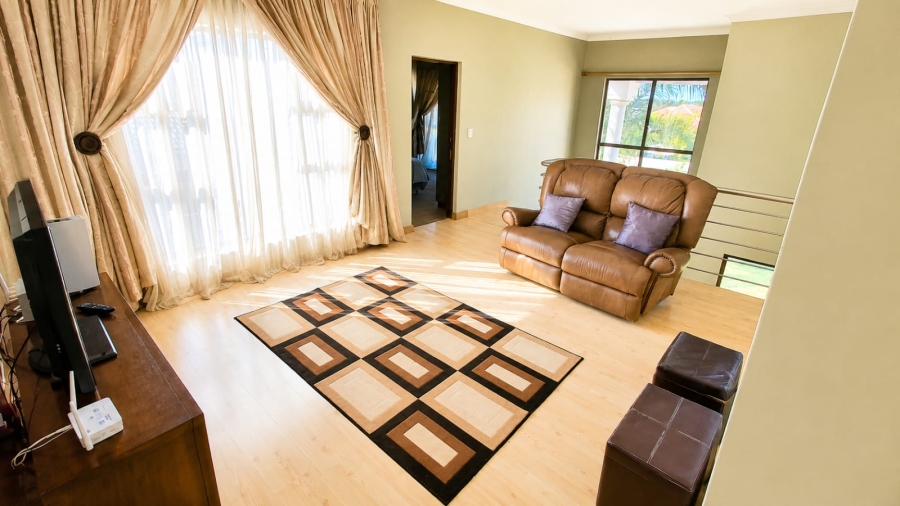 4 Bedroom Property for Sale in Heuwelsig Estate Gauteng