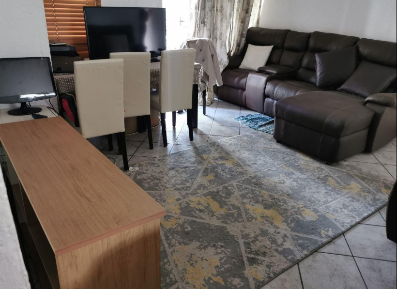 2 Bedroom Property for Sale in Mulbarton Gauteng