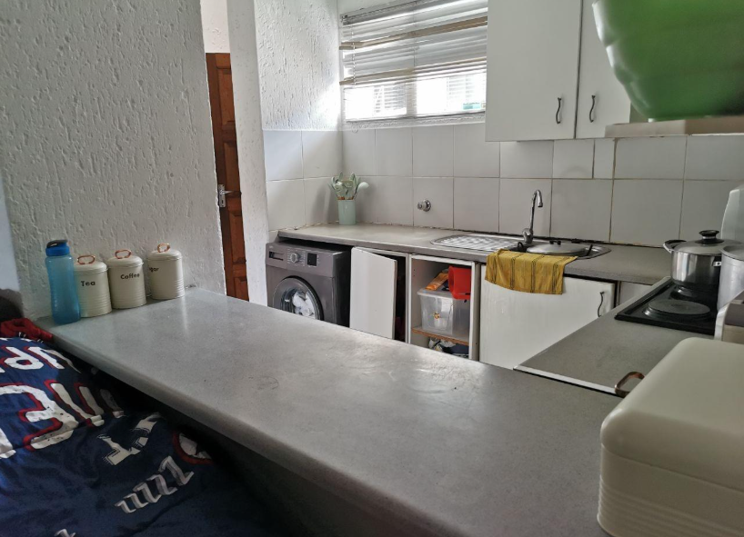 2 Bedroom Property for Sale in Mulbarton Gauteng