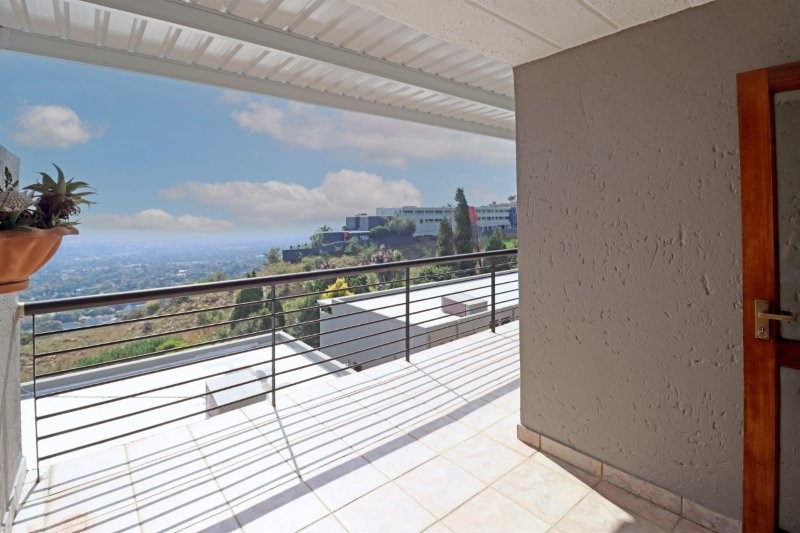 1 Bedroom Property for Sale in Northcliff Gauteng