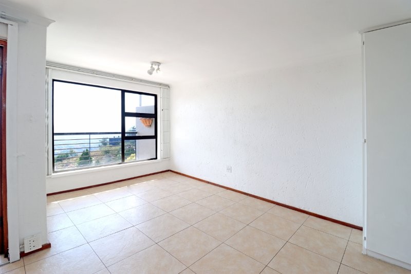1 Bedroom Property for Sale in Northcliff Gauteng