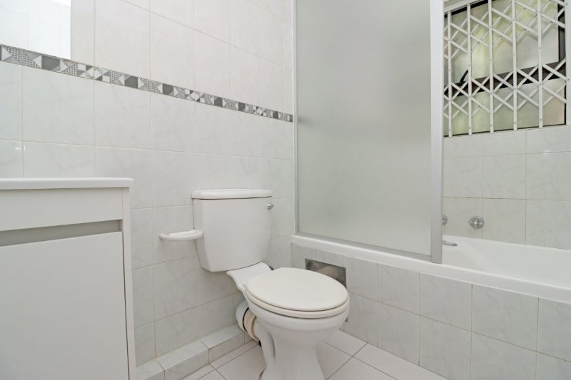 1 Bedroom Property for Sale in Northcliff Gauteng