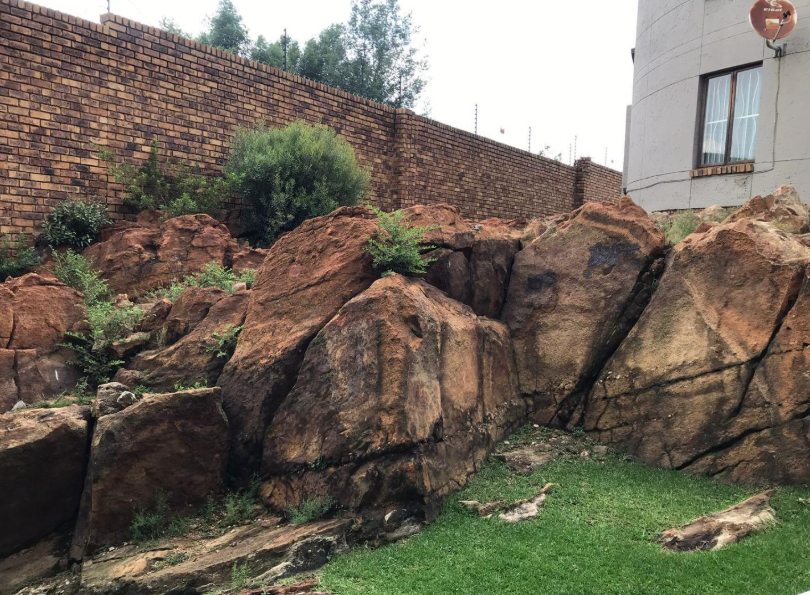 2 Bedroom Property for Sale in Winchester Hills Gauteng
