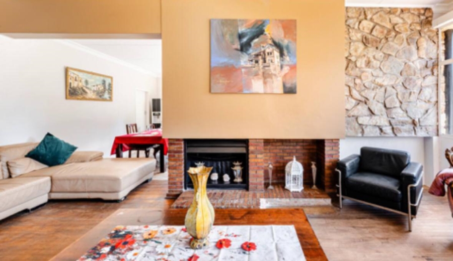 5 Bedroom Property for Sale in Denneoord Gauteng