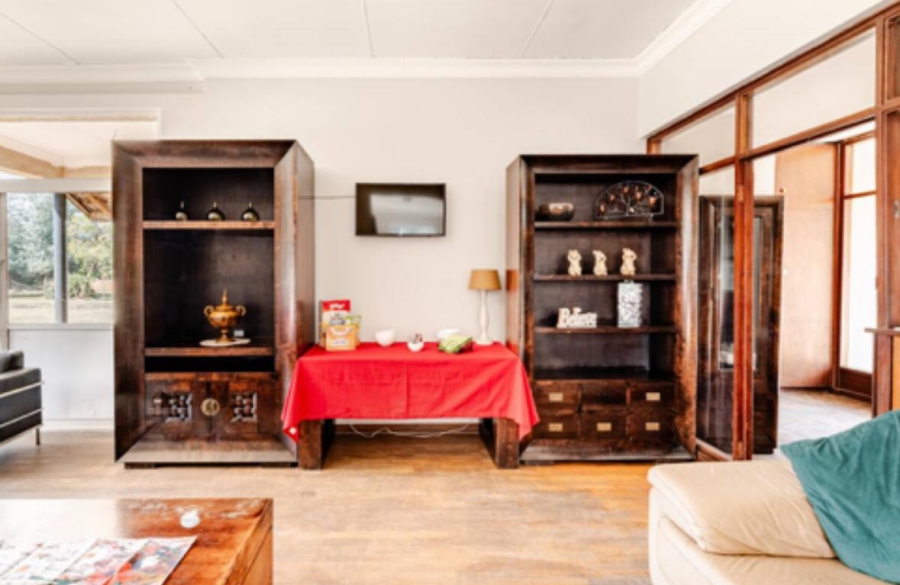5 Bedroom Property for Sale in Denneoord Gauteng