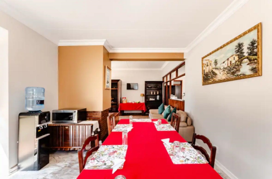 5 Bedroom Property for Sale in Denneoord Gauteng