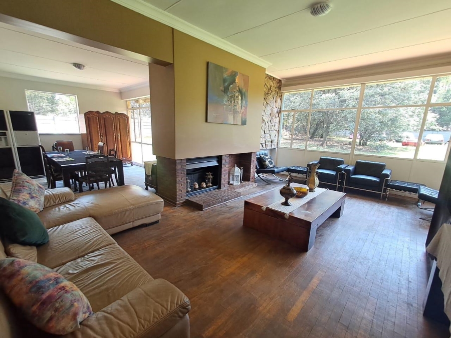 5 Bedroom Property for Sale in Denneoord Gauteng