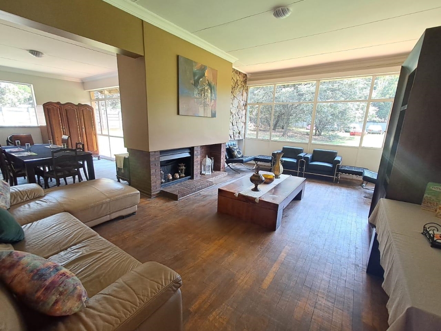 5 Bedroom Property for Sale in Denneoord Gauteng