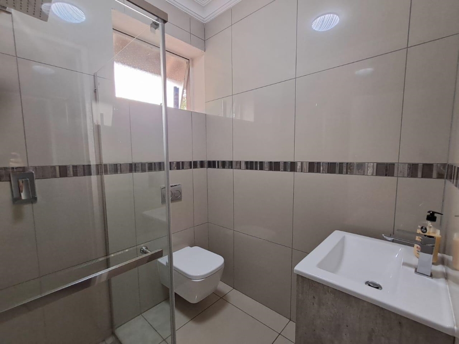 5 Bedroom Property for Sale in Denneoord Gauteng