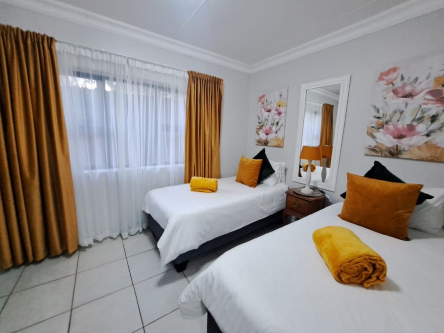 5 Bedroom Property for Sale in Denneoord Gauteng