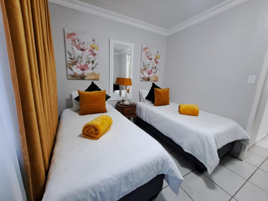 5 Bedroom Property for Sale in Denneoord Gauteng