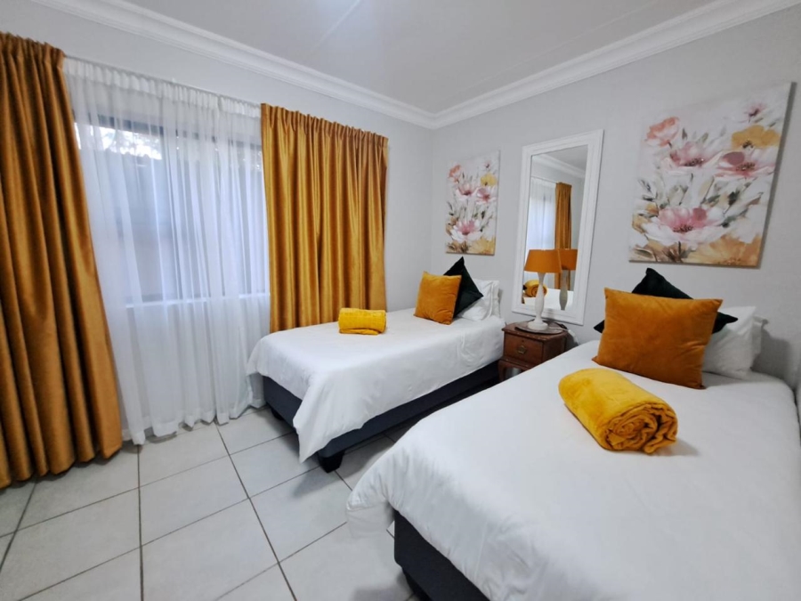 5 Bedroom Property for Sale in Denneoord Gauteng
