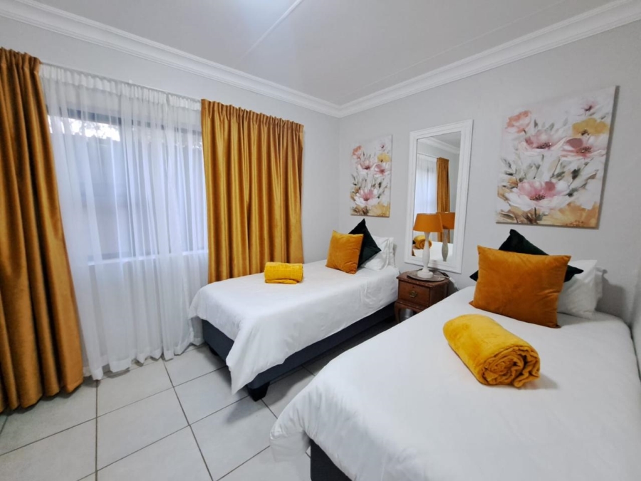5 Bedroom Property for Sale in Denneoord Gauteng