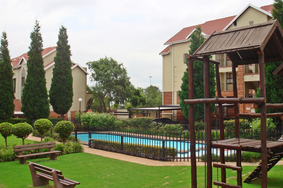 1 Bedroom Property for Sale in Epsom Downs Gauteng