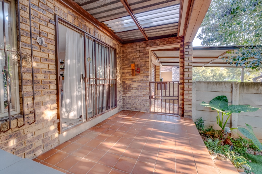 2 Bedroom Property for Sale in Allens Nek Gauteng