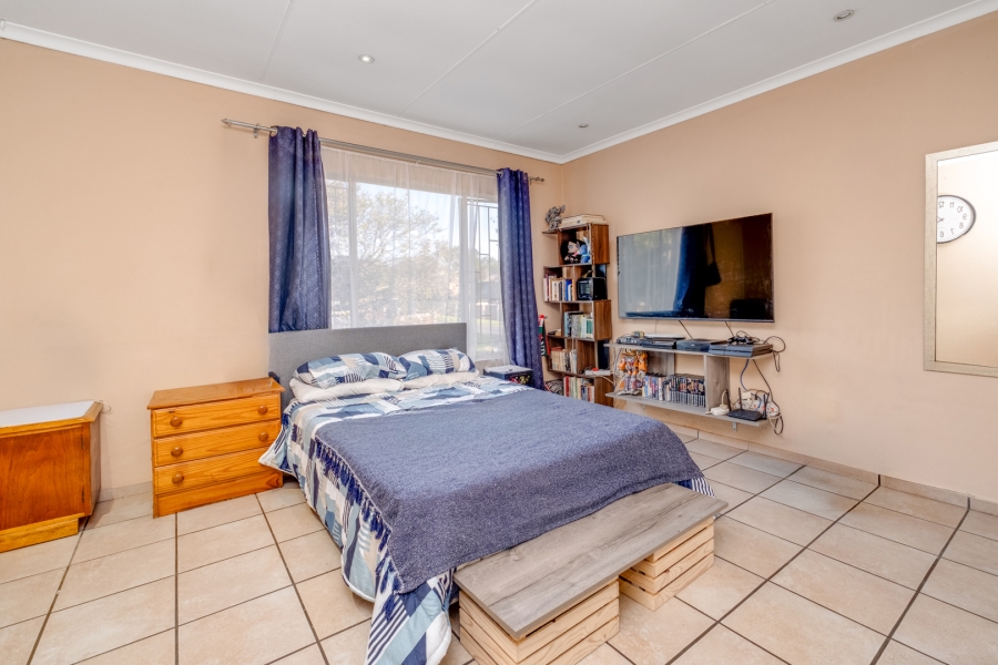 2 Bedroom Property for Sale in Allens Nek Gauteng