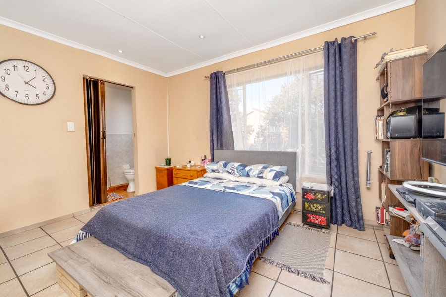 2 Bedroom Property for Sale in Allens Nek Gauteng