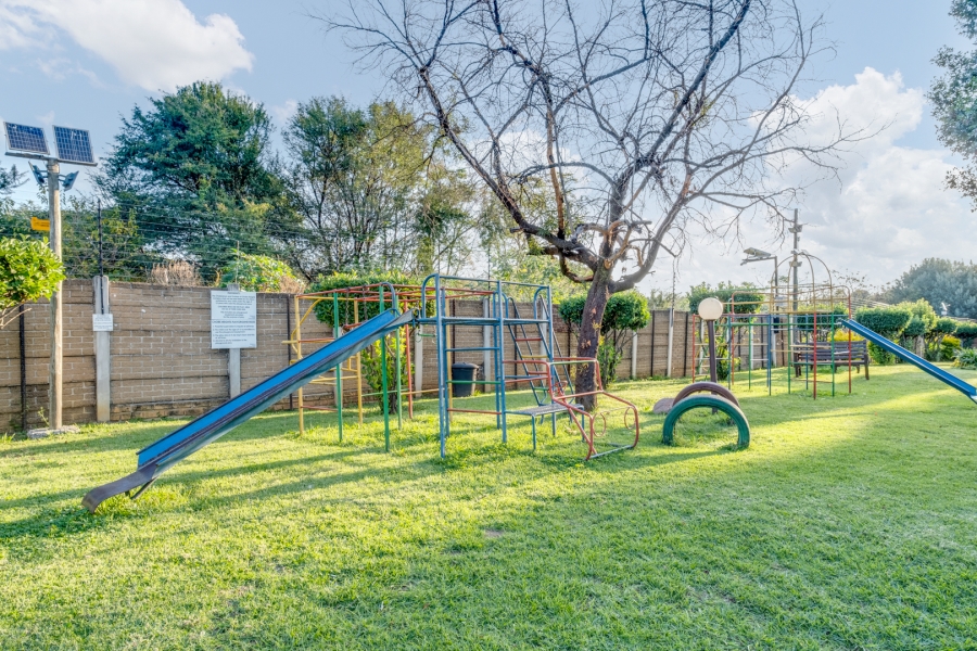 2 Bedroom Property for Sale in Allens Nek Gauteng