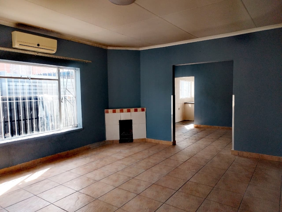 To Let 3 Bedroom Property for Rent in South Hills Gauteng