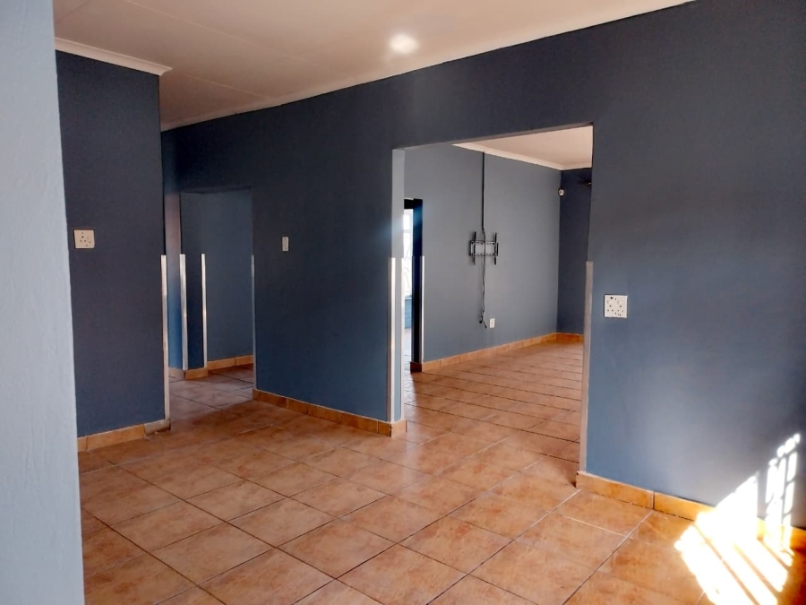 To Let 3 Bedroom Property for Rent in South Hills Gauteng