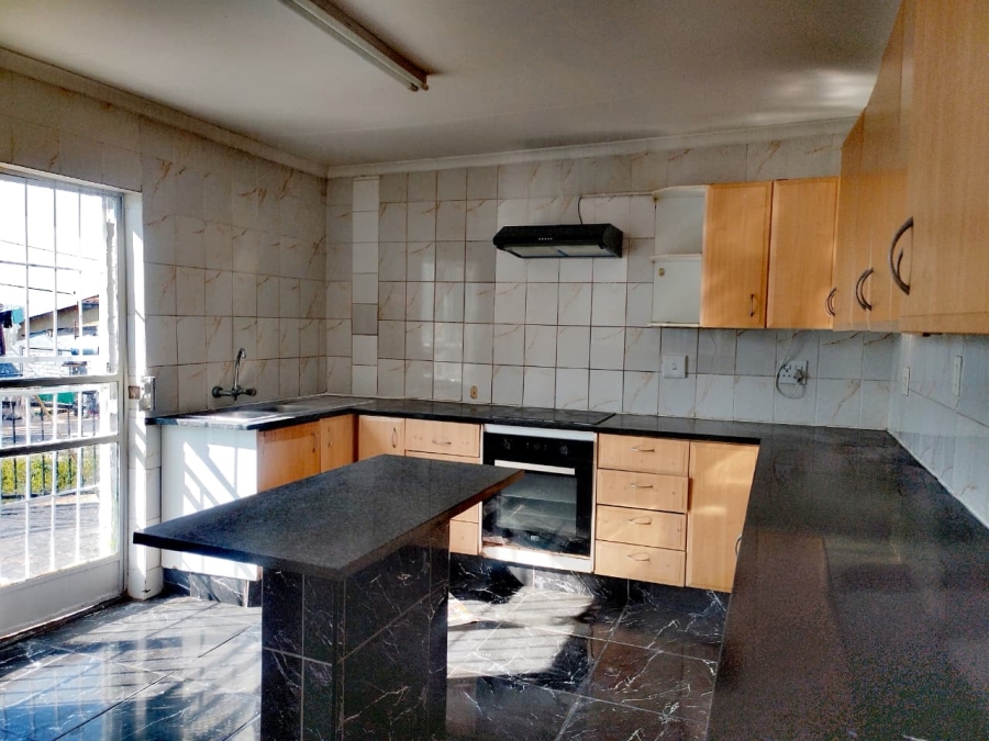 To Let 3 Bedroom Property for Rent in South Hills Gauteng