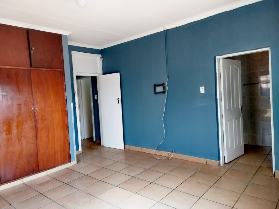 To Let 3 Bedroom Property for Rent in South Hills Gauteng