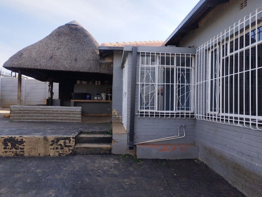 To Let 3 Bedroom Property for Rent in South Hills Gauteng