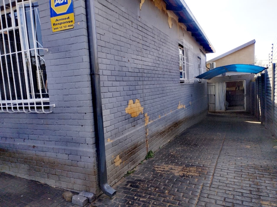 To Let 3 Bedroom Property for Rent in South Hills Gauteng