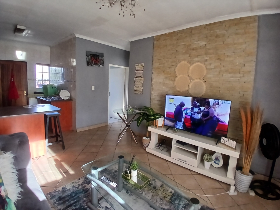 2 Bedroom Property for Sale in Elspark Gauteng