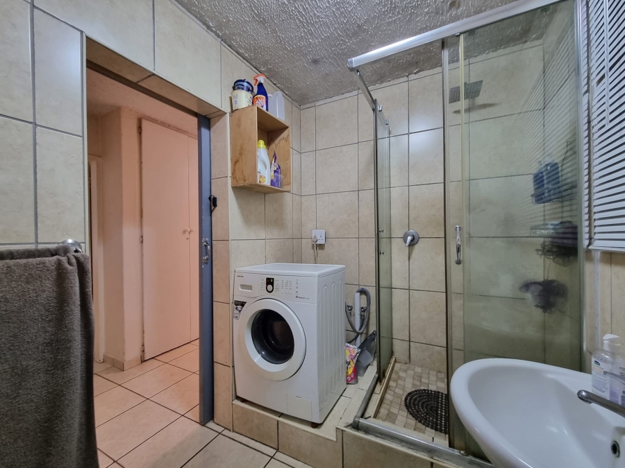 To Let 2 Bedroom Property for Rent in Silverton Gauteng