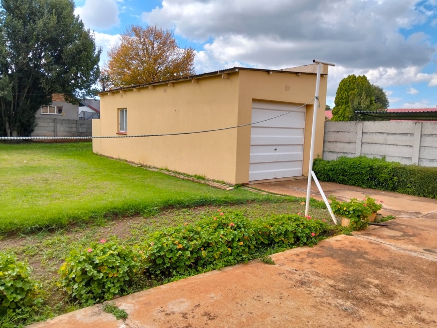 3 Bedroom Property for Sale in Strubenvale Gauteng