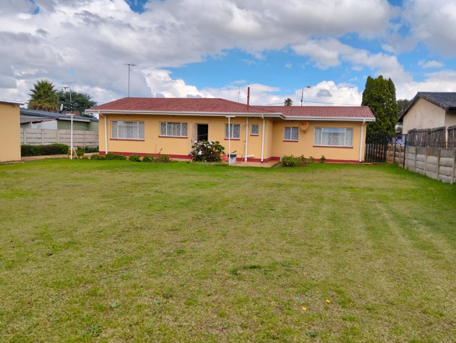 3 Bedroom Property for Sale in Strubenvale Gauteng