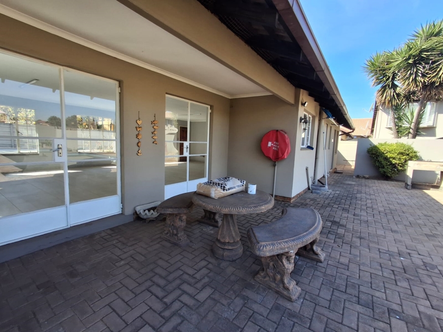 1 Bedroom Property for Sale in Dalpark Gauteng