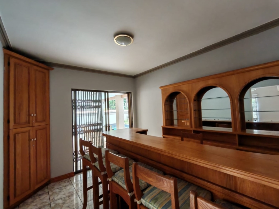 4 Bedroom Property for Sale in Three Rivers Proper Gauteng