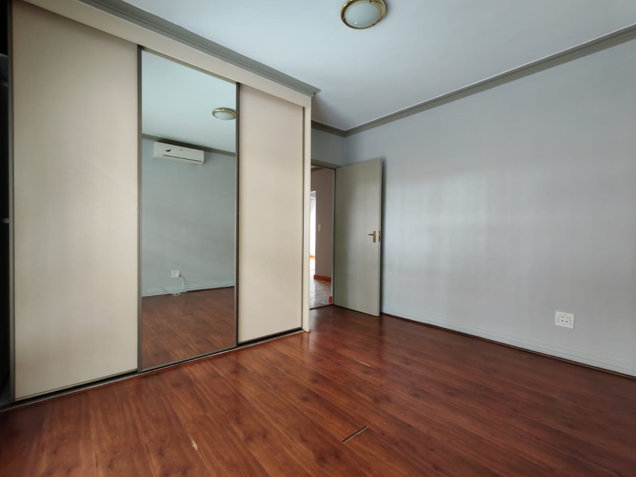 4 Bedroom Property for Sale in Three Rivers Proper Gauteng