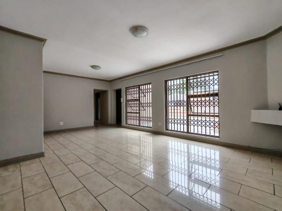 4 Bedroom Property for Sale in Three Rivers Proper Gauteng