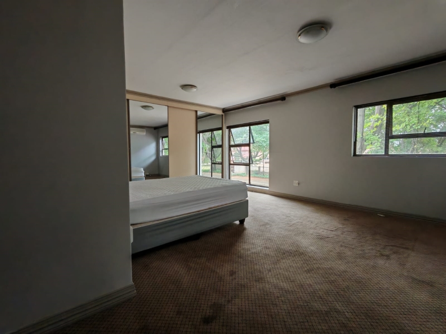 4 Bedroom Property for Sale in Three Rivers Proper Gauteng