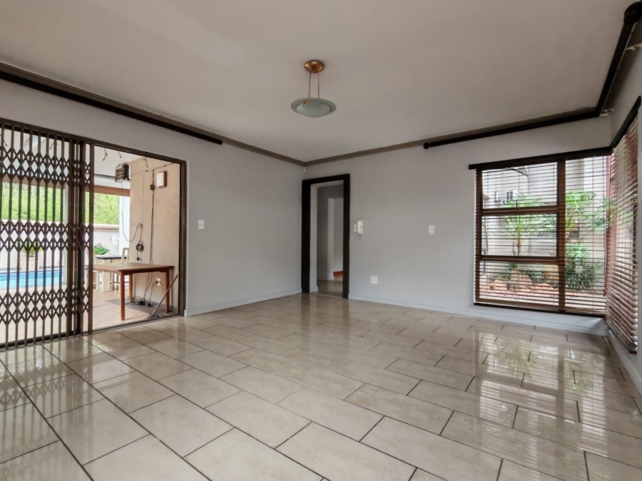 4 Bedroom Property for Sale in Three Rivers Proper Gauteng
