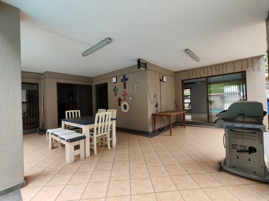 4 Bedroom Property for Sale in Three Rivers Proper Gauteng