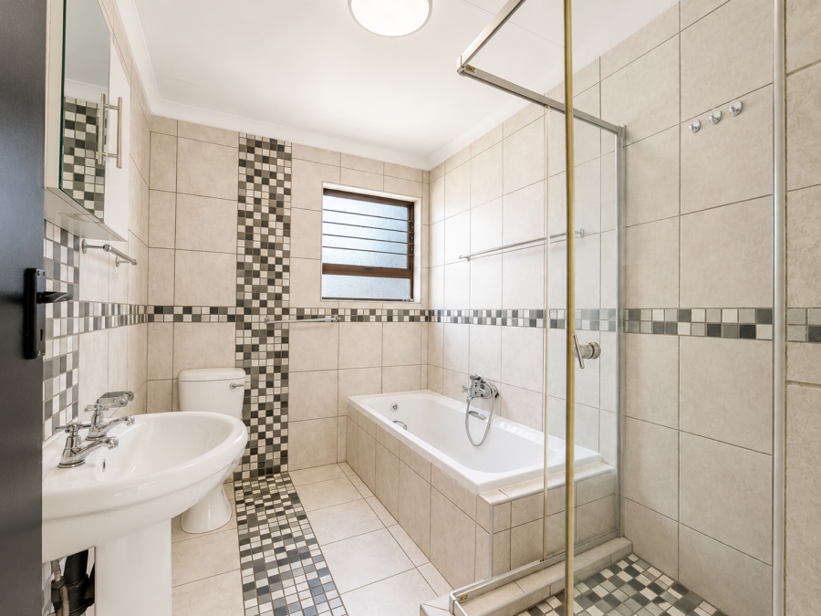 3 Bedroom Property for Sale in Three Rivers Gauteng