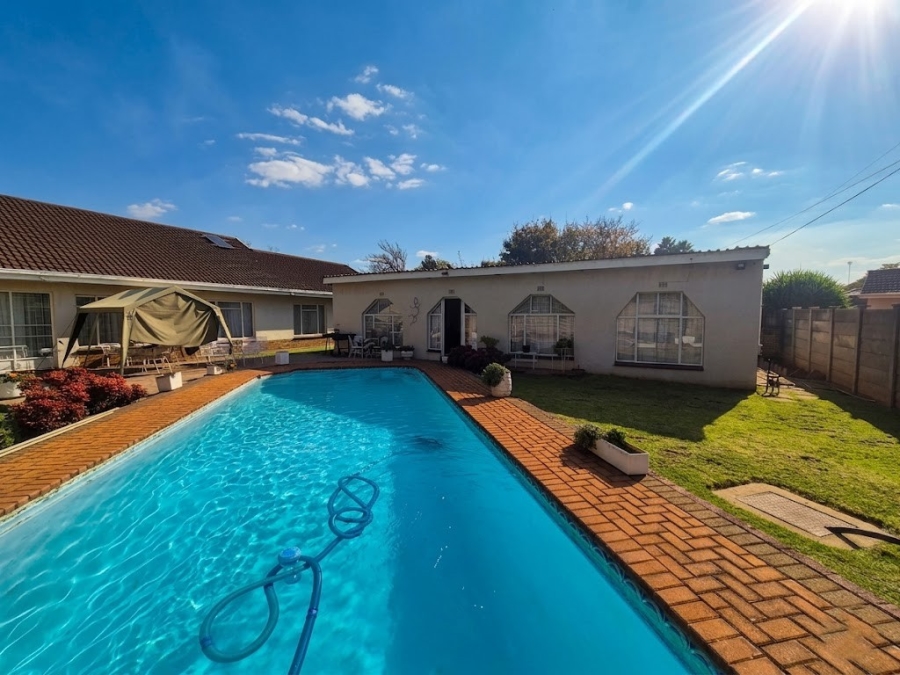 3 Bedroom Property for Sale in Sonland Park Gauteng