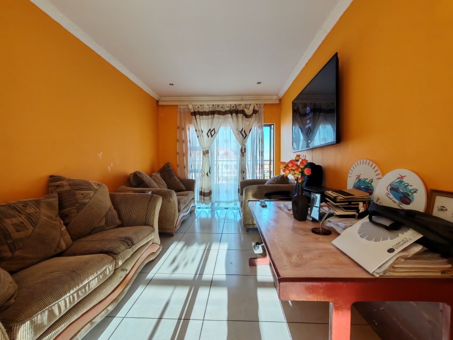 6 Bedroom Property for Sale in Three Rivers East Gauteng