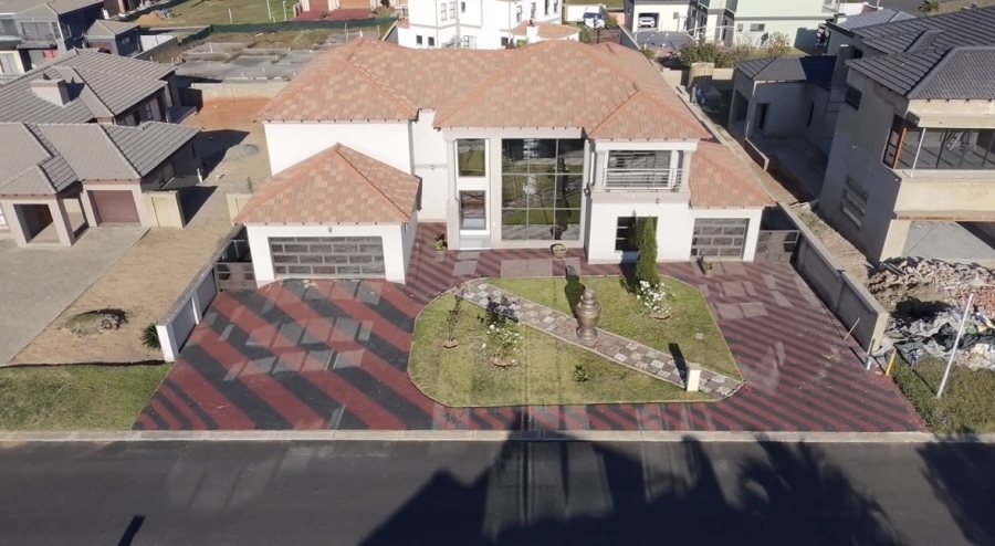 6 Bedroom Property for Sale in Three Rivers East Gauteng
