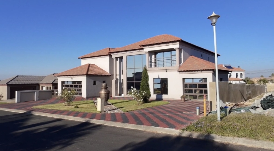 6 Bedroom Property for Sale in Three Rivers East Gauteng