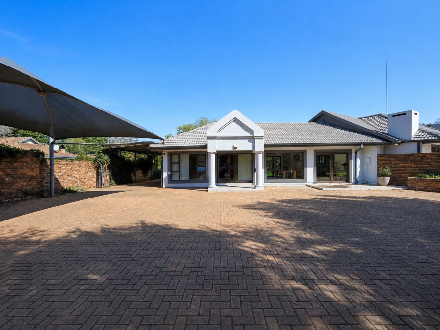 5 Bedroom Property for Sale in Three Rivers Proper Gauteng