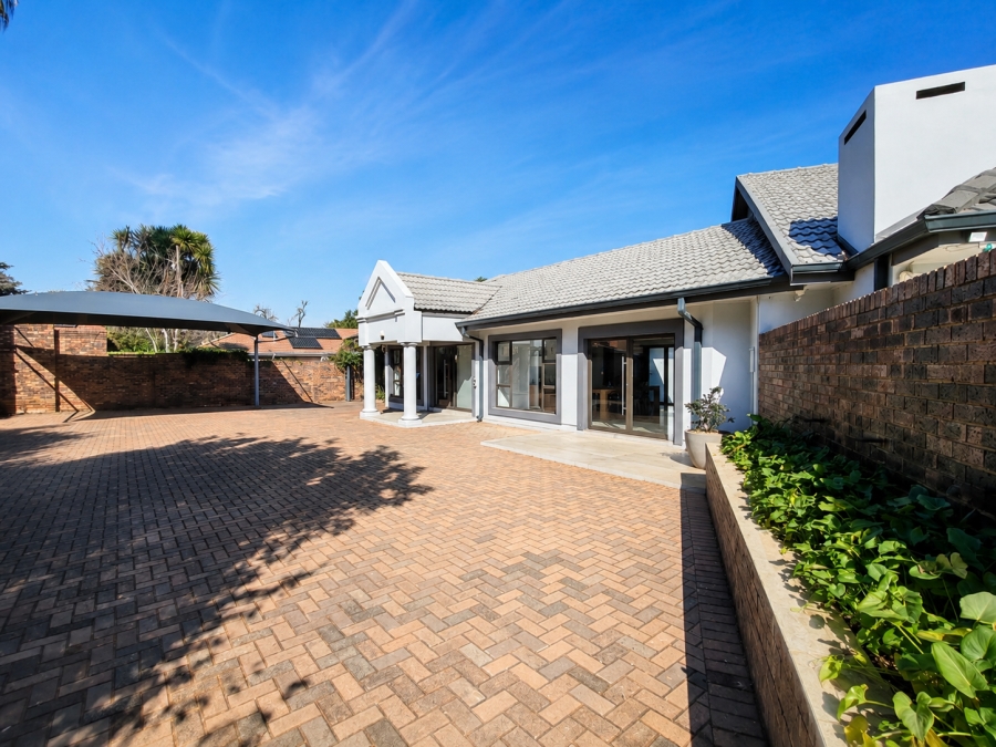 5 Bedroom Property for Sale in Three Rivers Proper Gauteng