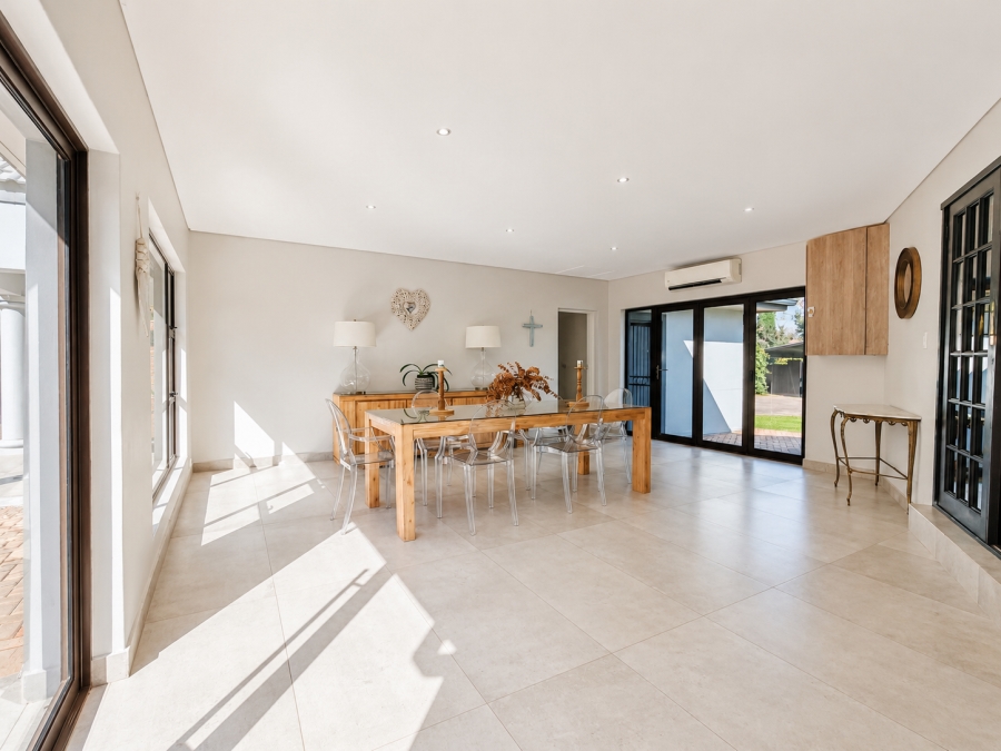 5 Bedroom Property for Sale in Three Rivers Proper Gauteng